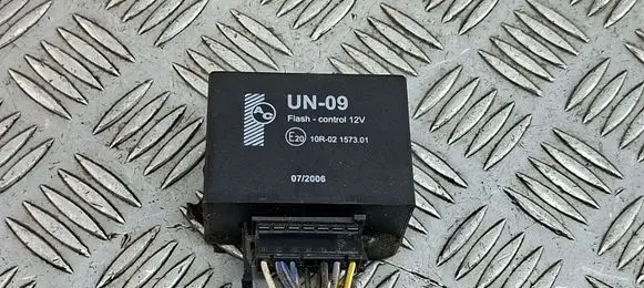 Ford Focus C-MAX Tow bar relay 10R02157301