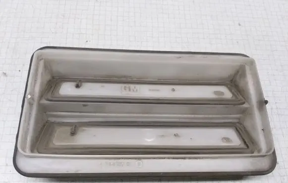 Opel Zafira B Quarter panel pressure vent 24430219 0728605A1