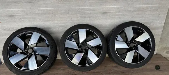 Volvo XC40 R20 alloy rim 32143629