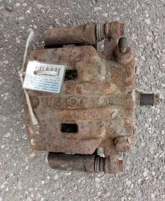 Nissan X-Trail T30 Front brake caliper
