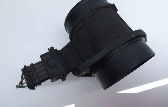 Renault Megane I Mass air flow meter 7700105010