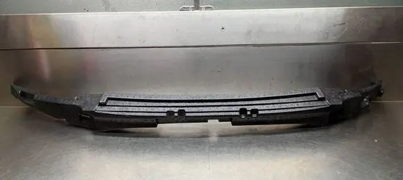 Volvo XC60 Front bumper foam support bar 32345553
