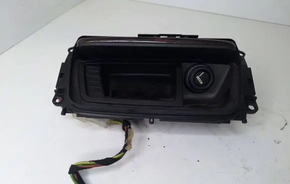BMW 3 E90 E91 Ashtray (front) 7078571 7129655