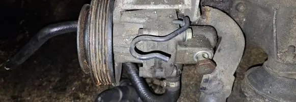 Audi A4 S4 B5 8D Power steering pump 