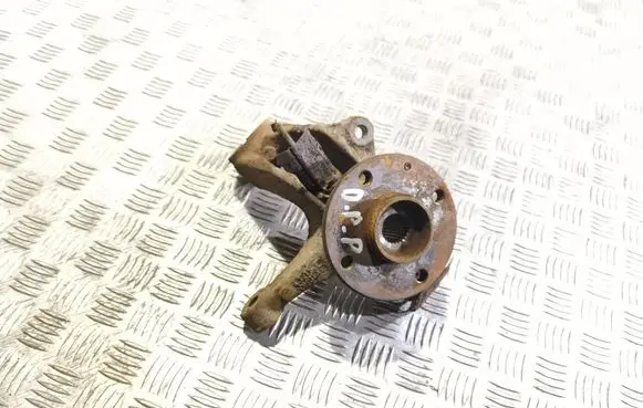 Peugeot 107 Front wheel hub