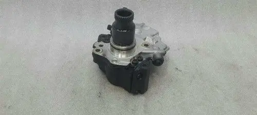 Mercedes-Benz C W205 Mechanical fuel pump A6510703301