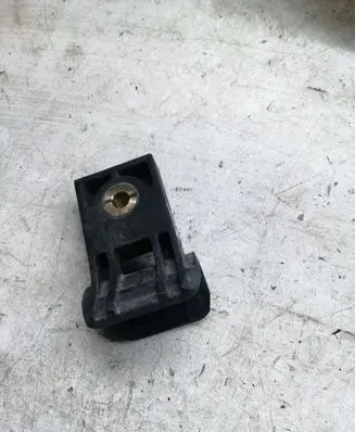 Opel Meriva B Radiator mount bracket 13262692 329510614