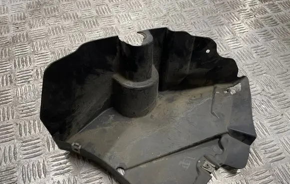BMW 3 G20 G21 Fuel tank bottom protection 8055219