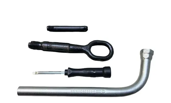 Audi A3 S3 8V Tool set 8N0012219C 8K0905615
