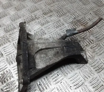 BMW 3 E46 Engine mounting bracket
