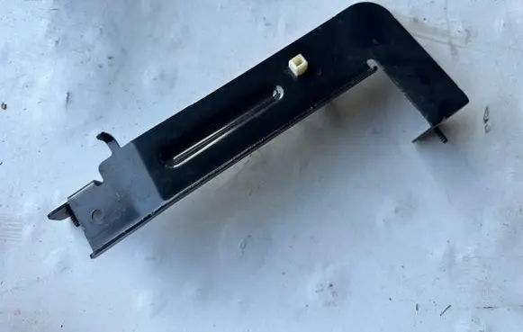 Renault Kadjar Other engine bay part