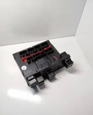 Audi A3 S3 8P Comfort/convenience module 8P0907279E F005V00518