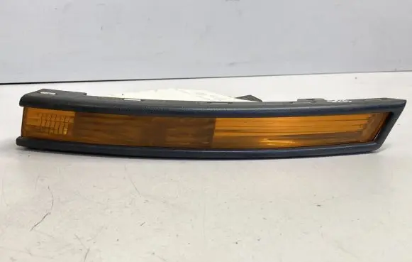 Volkswagen PASSAT B6 Front indicator light 3C0953041C 3C0807717