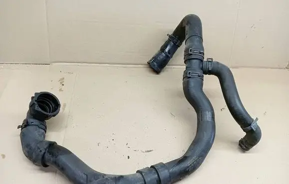 Skoda Octavia Mk2 (1Z) Engine coolant pipe/hose 1K0122051HD 124902R0