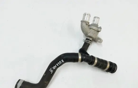 Ford Kuga III Thermostat housing LX6E8A587AC