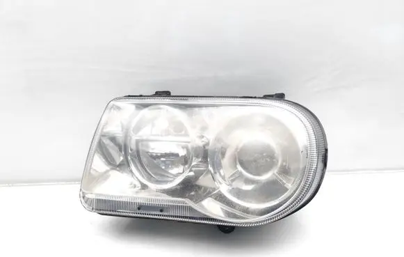 Chrysler 300 - 300C Headlight/headlamp 89032138 04806167AF
