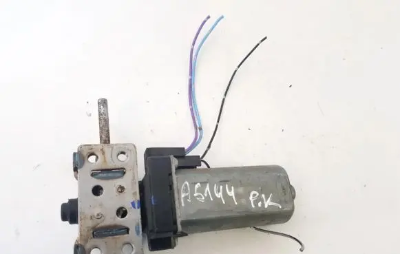 Volvo S40, V40 Seat adjustment motor 9863000102 d3312.01