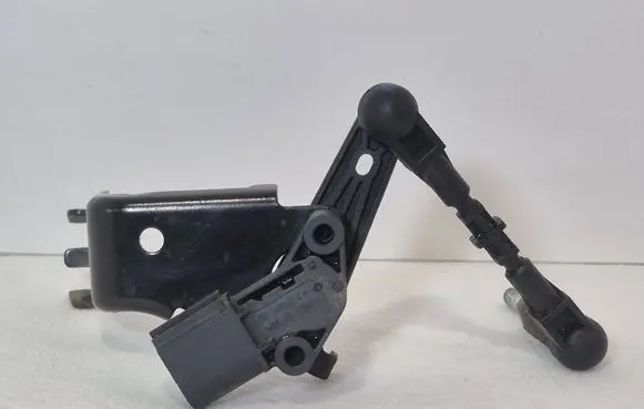 Audi Q7 4M Headlight/headlamp level sensor 4M0907504A 08042016 009304176
