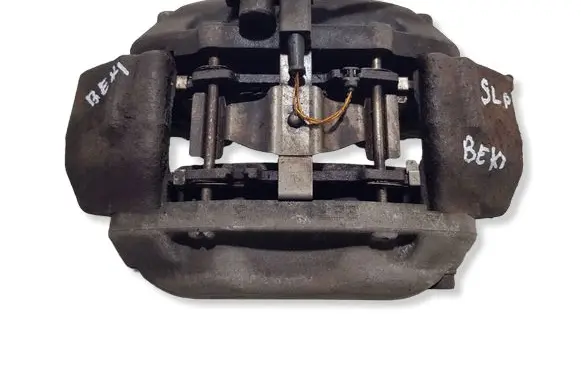 Mercedes-Benz CLS C219 Front brake caliper 20704704DDDM 20704704