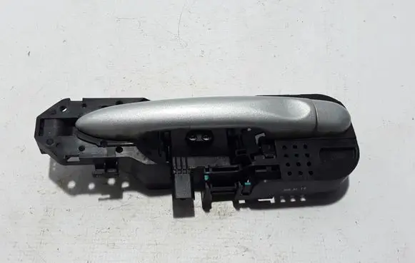 Renault Latitude (L70) Rear door exterior handle