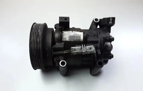 Renault Kangoo II Air conditioning (A/C) compressor (pump) 8200953359