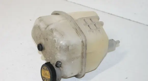Toyota Urban Cruiser (XP110) Coolant expansion tank/reservoir 1648033030