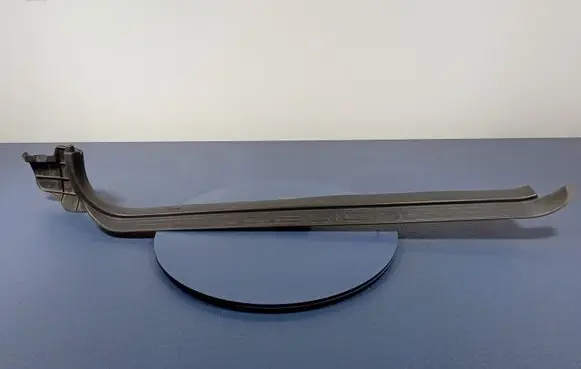 Foot area side trim