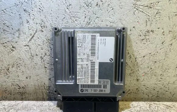 BMW 3 E90 E91 Engine control unit/module 7557290 18560367 1039S10875