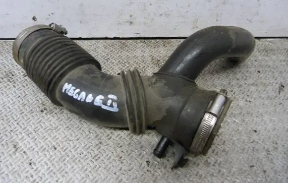 Renault Megane II Air intake hose/pipe 8200186822