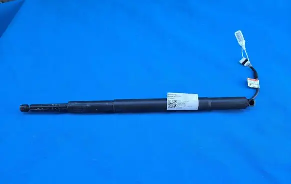 BMW 3 G20 G21 Tailgate strut 7453413