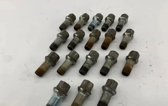 Audi A4 S4 B8 8K Nuts/bolts 
