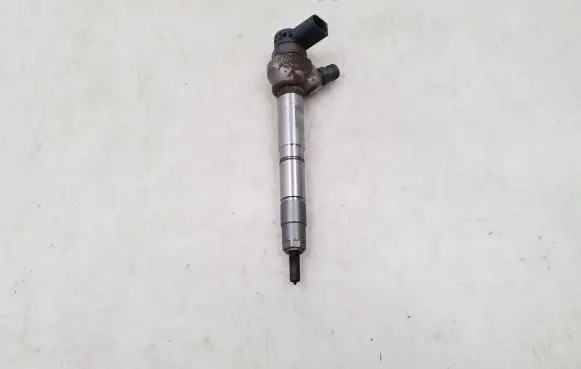 Volkswagen Caddy Fuel injector 04L130277AC