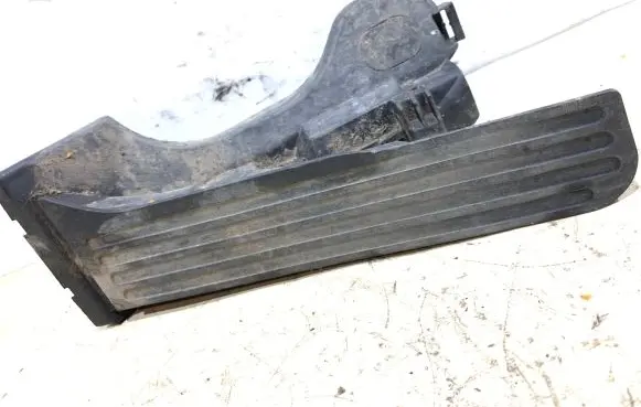Volkswagen Caddy Accelerator throttle pedal 1T1721503H 6PV00868900