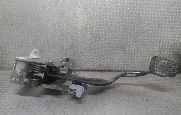 Mazda CX-7 Clutch pedal EH6441300