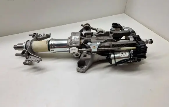Steering wheel axle set