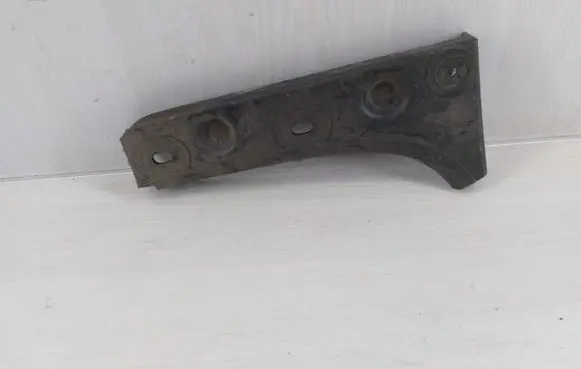 Audi A6 S6 C5 4B Front bumper mounting bracket 4B0807284B