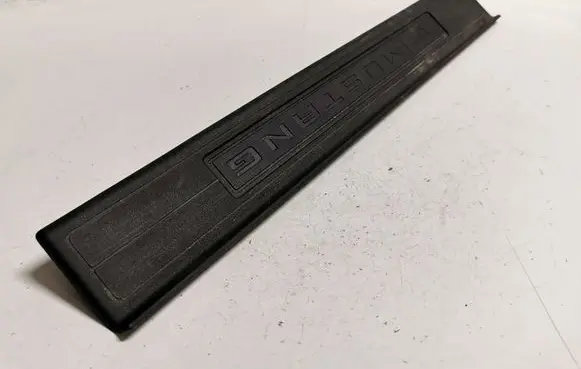 Ford Mustang VI Front sill trim cover FR3B6313222AEW