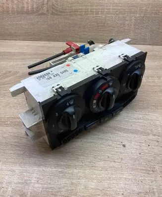 Mercedes-Benz A W168 Climate control unit 1688300485 K082098