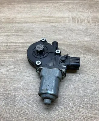Renault Koleos I Front door window regulator motor 610190