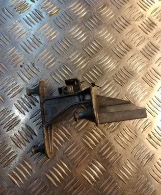 Mercedes-Benz C W203 ABS pump bracket A2034310240