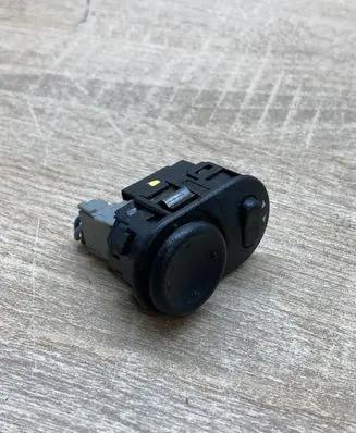 Opel Corsa C Wing mirror switch 09226861