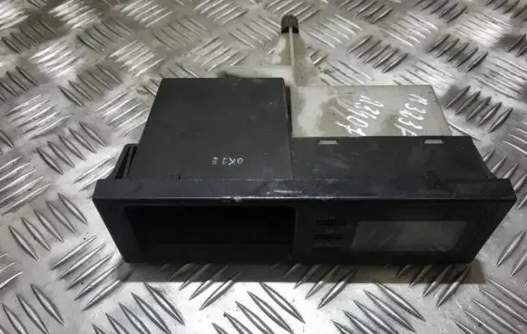 Mazda 323 F Screen/display/small screen