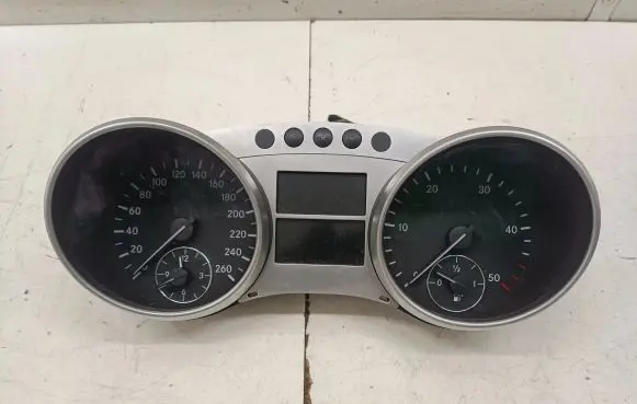 Mercedes-Benz R W251 Speedometer (instrument cluster) A2515400648