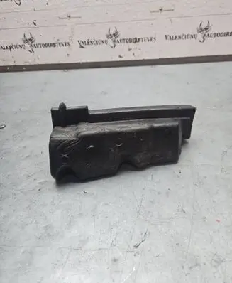 Porsche Cayenne (92A) Fender foam support/seal 7P5819532D