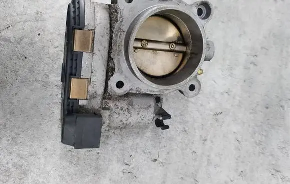 Mercedes-Benz E W210 Throttle body valve A1111410325