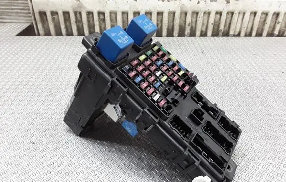 Hyundai Santa Fe Fuse module 9540026510