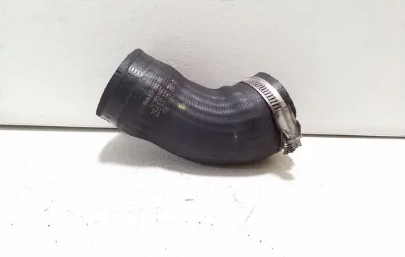Intercooler hose/pipe