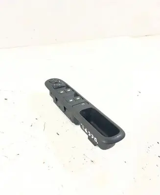 Peugeot 3008 I Electric window control switch 98144143ZD