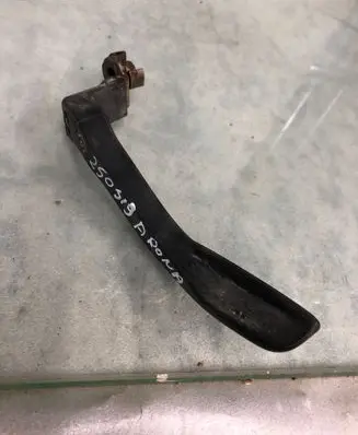 Seat Arona Engine bonnet (hood) release handle