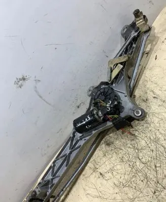 Mercedes-Benz CL C215 Front wiper linkage and motor 3391098390